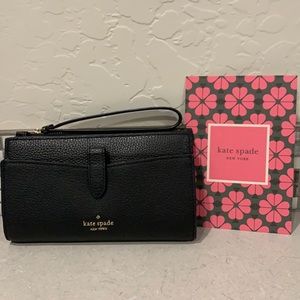Kate Spade Leila medium phone wristlet. NEW without tags.